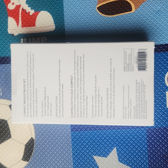 Zoe Ayla Compact Makeup Brush Set Kabuki +4 in 1 - Picture 3 of 5